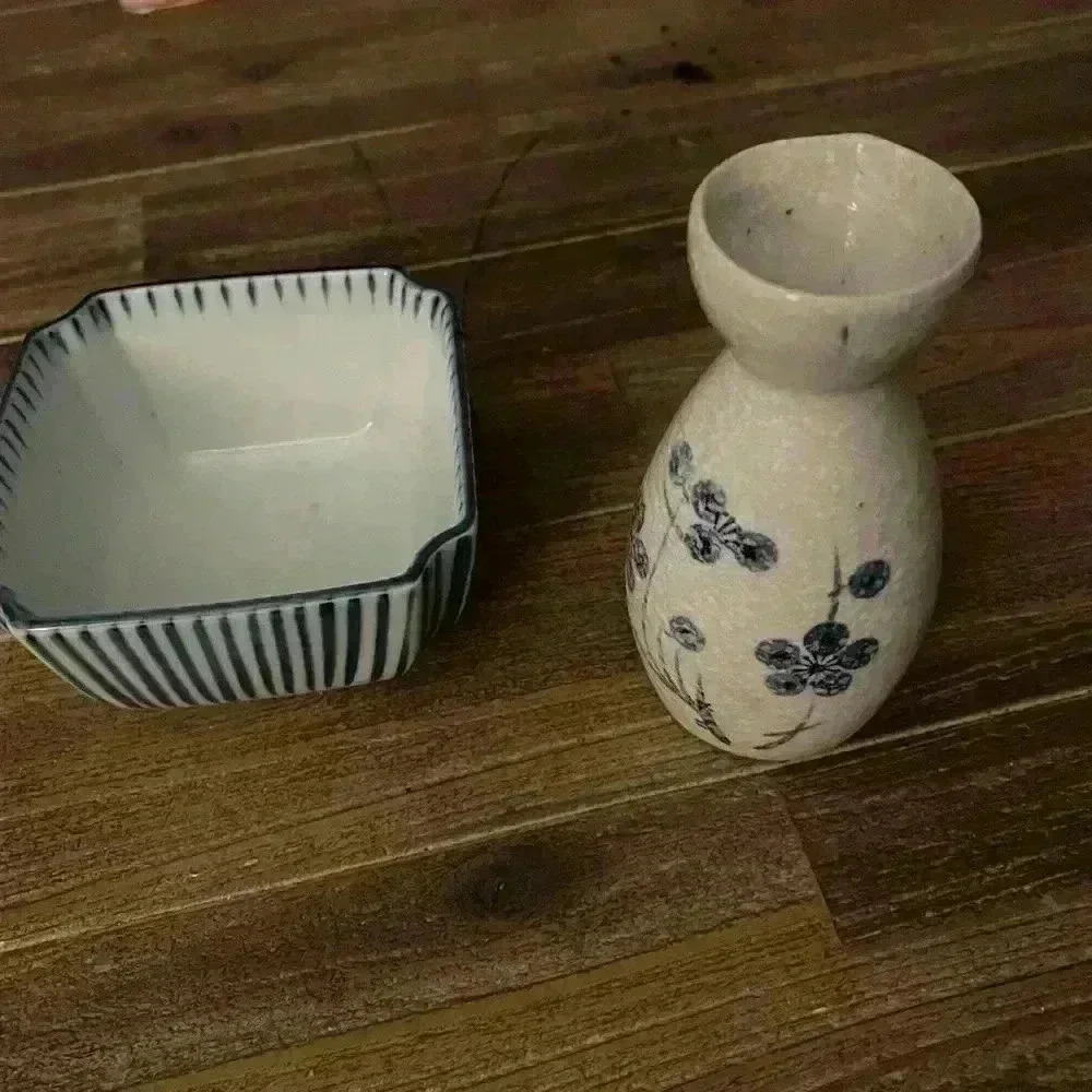 Japanese - Saki pitcher and rice bowl